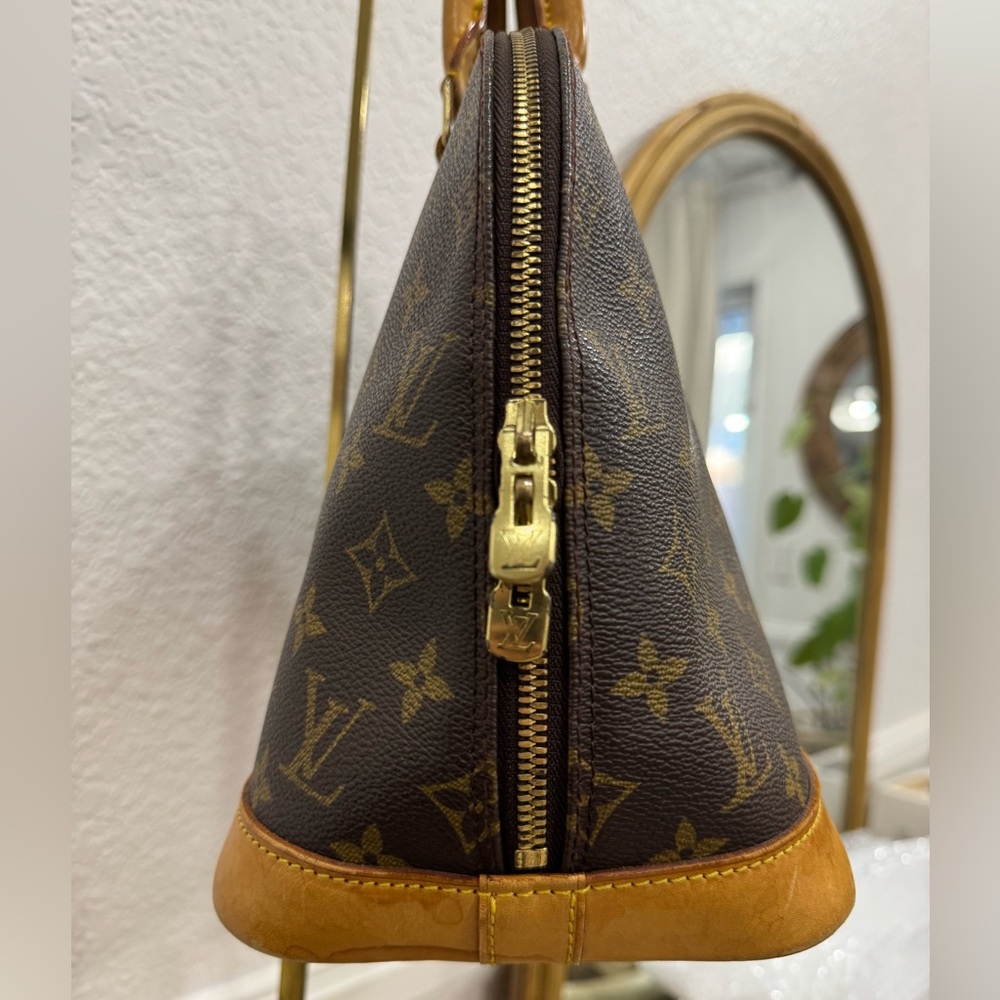Louis Vuitton Alma PM Monogram Handbag - Picture 6 of 14